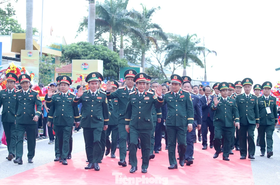 Thắt chặt hợp tác, vun đắp tình hữu nghị đặc biệt Việt Nam - Lào