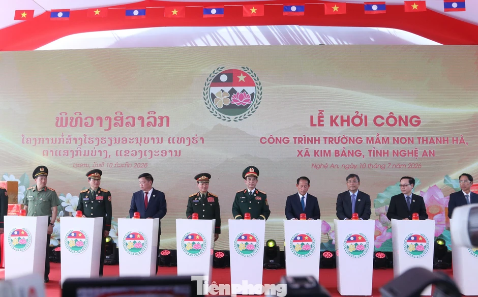Thắt chặt hợp tác, vun đắp tình hữu nghị đặc biệt Việt Nam - Lào