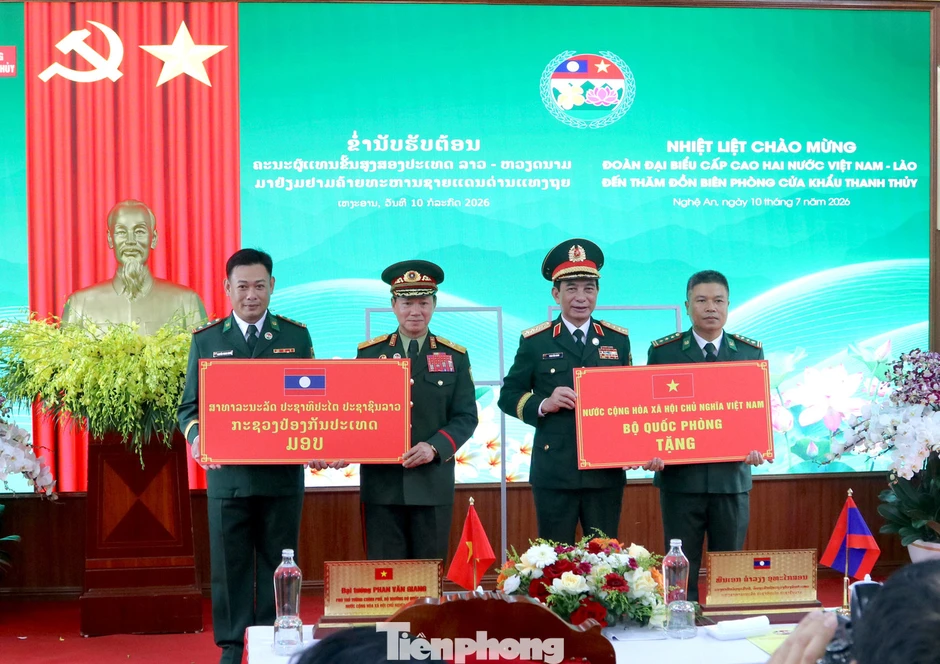 Thắt chặt hợp tác, vun đắp tình hữu nghị đặc biệt Việt Nam - Lào