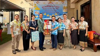 Thắt chặt quan hệ Việt-Lào qua Tết Bunpimay tại Malaysia