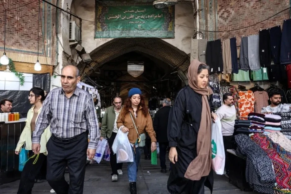 Thêm nhiều quốc gia khuyến cáo công dân rời Iran Thêm nhiều quốc gia khuyến cáo công dân rời Iran