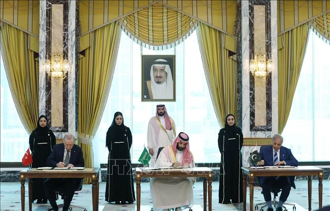 Thổ Nhĩ Kỳ khẳng định hiệp ước phòng thủ Mecca không nhằm vào Iran Thổ Nhĩ Kỳ khẳng định hiệp ước phòng thủ Mecca không nhằm vào Iran