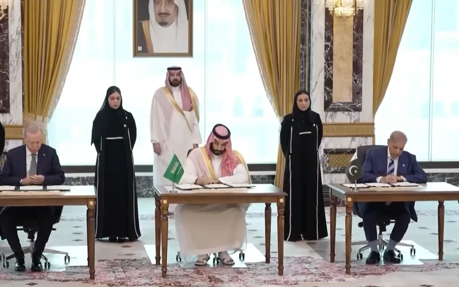 Thổ Nhĩ Kỳ, Saudi Arabia và Pakistan ký hiệp định phòng thủ chung Thổ Nhĩ Kỳ, Saudi Arabia và Pakistan ký hiệp định phòng thủ chung