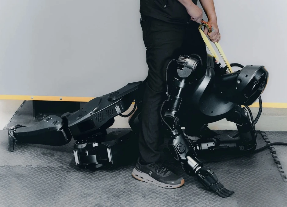Thử nghiệm robot chiến binh hình người trên chiến trường Ukraine Thử nghiệm robot chiến binh hình người trên chiến trường Ukraine