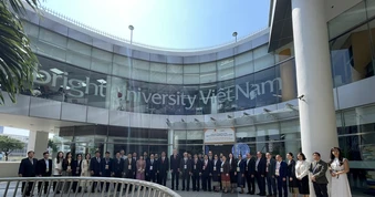 Thứ trưởng Ngoại giao Nguyễn Minh Hằng dự khai mạc chương trình 'Lãnh đạo cao cấp' dành cho cán bộ Lào