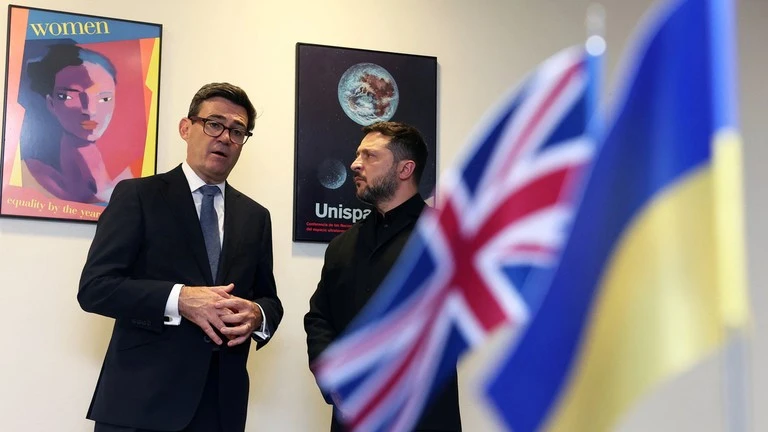 Thủ tướng Anh gọi điện an ủi Tổng thống Ukraine Thủ tướng Anh gọi điện an ủi Tổng thống Ukraine