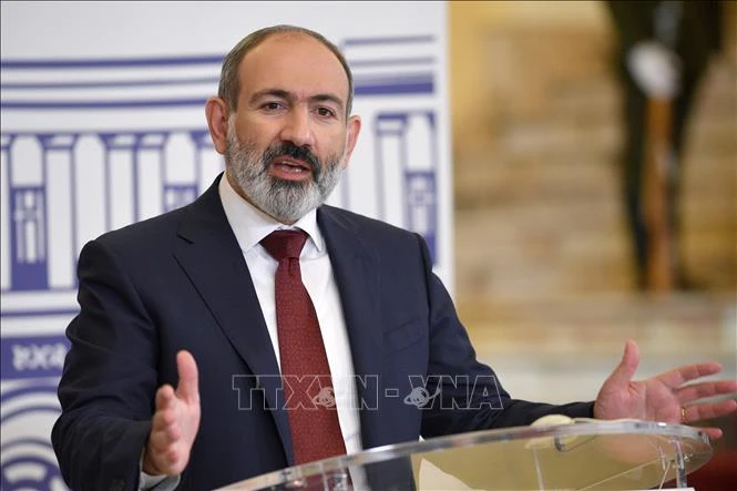 Thủ tướng Armenia bác bỏ yêu cầu của Nga về việc tổ chức trưng cầu dân ý gia nhập EU Thủ tướng Armenia bác bỏ yêu cầu của Nga về việc tổ chức trưng cầu dân ý gia nhập EU
