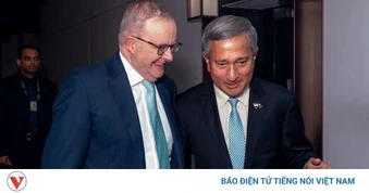 Thủ tướng Australia thăm Singapore nhằm tháo gỡ khủng hoảng nhiên liệu