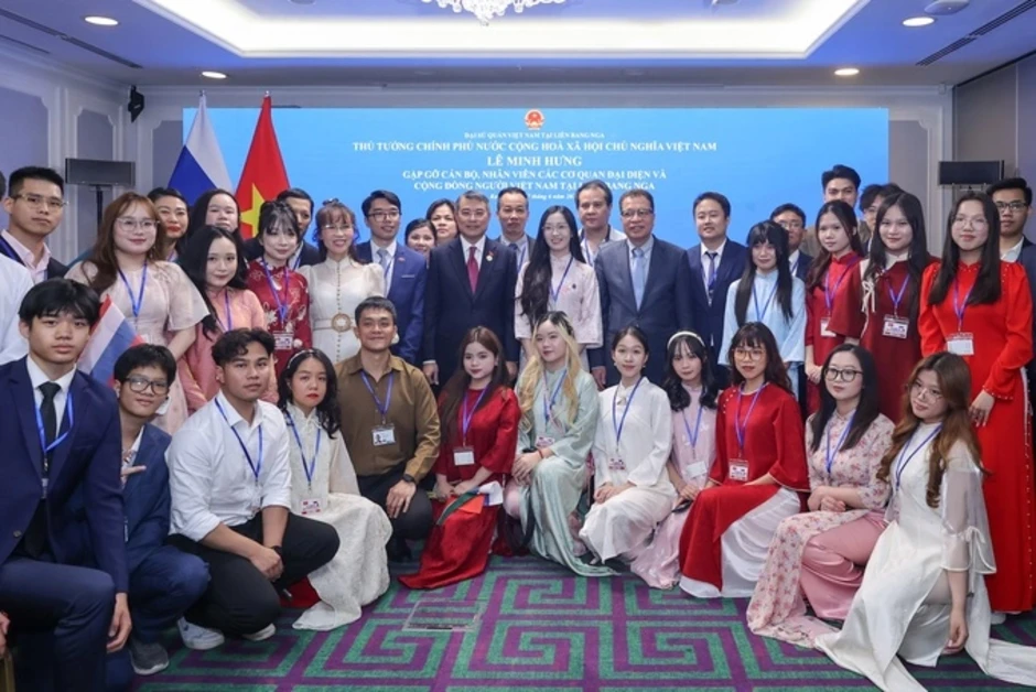 Thủ tướng đề nghị doanh nhân Việt tại Nga phát huy vai trò cầu nối kinh tế Thủ tướng đề nghị doanh nhân Việt tại Nga phát huy vai trò cầu nối kinh tế