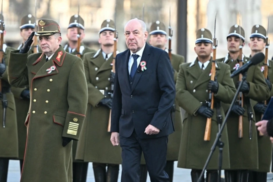 Thủ tướng Hungary muốn sửa hiến pháp để phế truất tổng thống Thủ tướng Hungary muốn sửa hiến pháp để phế truất tổng thống