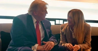 Thủ tướng Italy tức giận, phản bác tin "xin chụp ảnh" cùng Tổng thống Trump