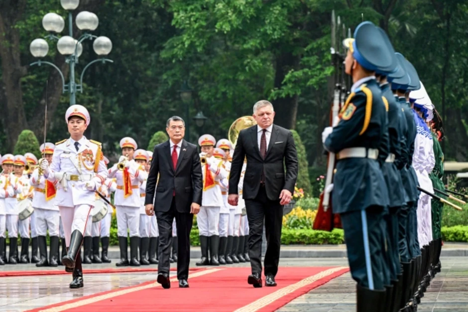 Thủ tướng Lê Minh Hưng chủ trì lễ đón Thủ tướng Slovakia Thủ tướng Lê Minh Hưng chủ trì lễ đón Thủ tướng Slovakia