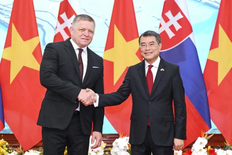 Thủ tướng Lê Minh Hưng chủ trì lễ đón Thủ tướng Slovakia Thủ tướng Lê Minh Hưng chủ trì lễ đón Thủ tướng Slovakia