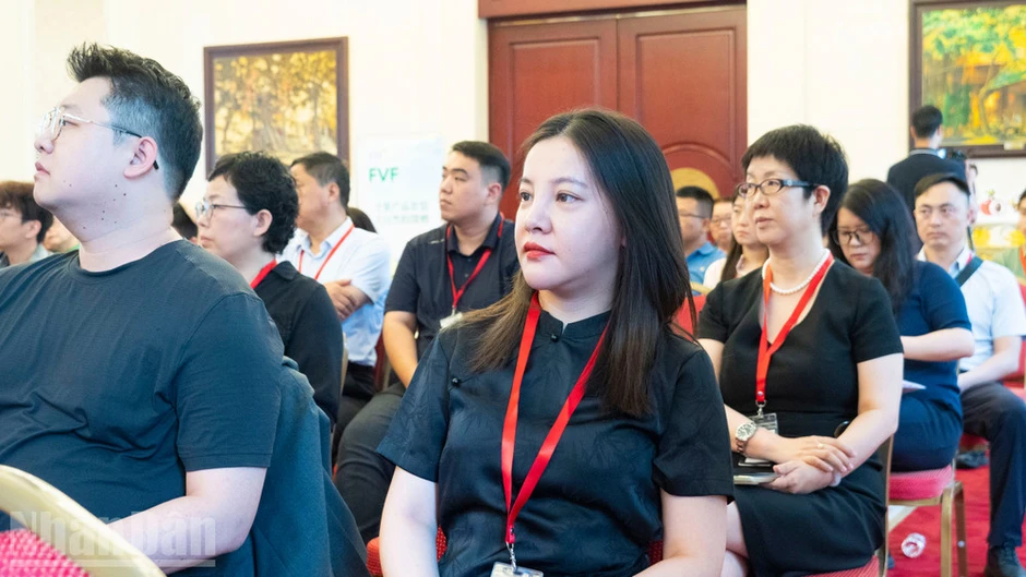 Thúc đẩy kết nối giao thương giữa doanh nghiệp Việt Nam và Trung Quốc Thúc đẩy kết nối giao thương giữa doanh nghiệp Việt Nam và Trung Quốc