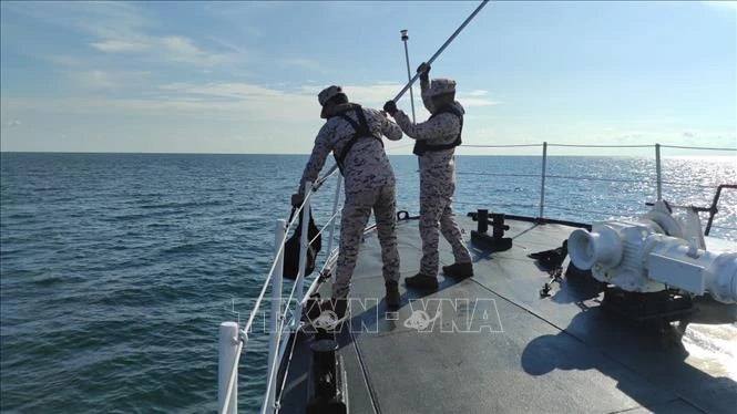 Thương vong trong vụ chìm thuyền ngoài khơi Malaysia gia tăng Thương vong trong vụ chìm thuyền ngoài khơi Malaysia gia tăng