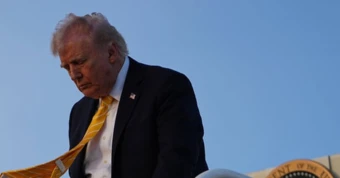 Tỉ lệ người Mỹ không ủng hộ ông Trump chạm mức cao kỷ lục