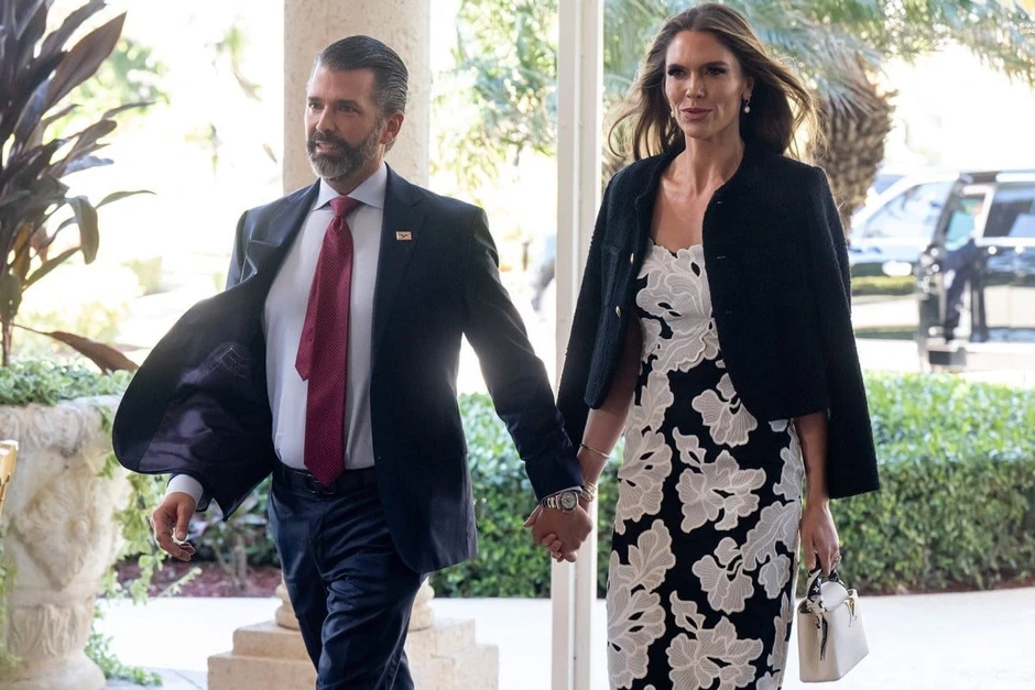 Tiệc mừng đám cưới của con trai được tài phiệt Nga bao trọn, ông Donald Trump nói gì? Tiệc mừng đám cưới của con trai được tài phiệt Nga bao trọn, ông Donald Trump nói gì?
