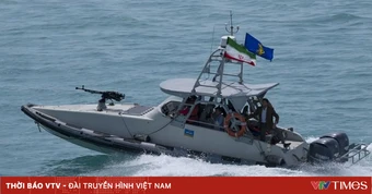 Tiêm kích Mỹ tấn công tàu hải quân Iran