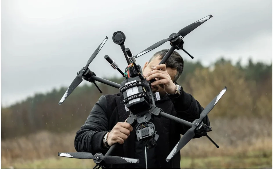 Tin tức Thế giới 15/8: Ông Trump áp thuế tới 100% với UAV Tin tức Thế giới 15/8: Ông Trump áp thuế tới 100% với UAV