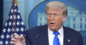 Tin tức thế giới 21-4: Ông Trump đòi ném bom Iran trở lại; Iran đảm bảo cho tàu Nga qua Hormuz