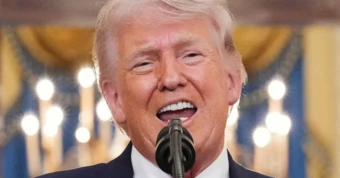Tin tức thế giới 4-4: Ông Trump xác nhận tiêm kích Mỹ bị Iran bắn rơi; Tàu Pháp, Nhật qua eo Hormuz