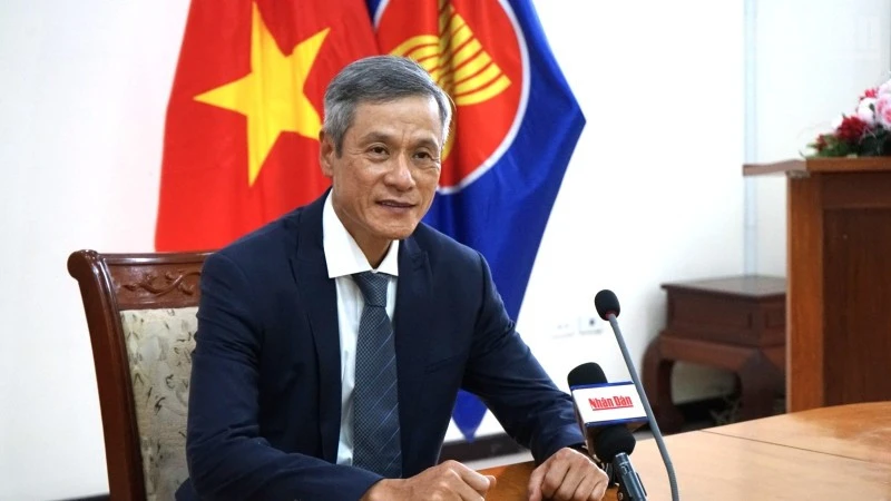 Tình đoàn kết, hữu nghị là tài sản quý báu của hai nước láng giềng Việt Nam và Campuchia Tình đoàn kết, hữu nghị là tài sản quý báu của hai nước láng giềng Việt Nam và Campuchia
