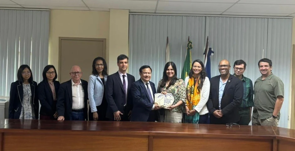 Tổ chức nhiều hoạt động tưởng nhớ và tôn vinh Chủ tịch Hồ Chí Minh tại Brazil Tổ chức nhiều hoạt động tưởng nhớ và tôn vinh Chủ tịch Hồ Chí Minh tại Brazil