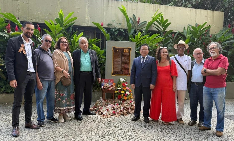 Tổ chức nhiều hoạt động tưởng nhớ và tôn vinh Chủ tịch Hồ Chí Minh tại Brazil Tổ chức nhiều hoạt động tưởng nhớ và tôn vinh Chủ tịch Hồ Chí Minh tại Brazil