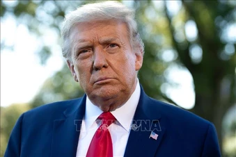 Tòa án liên bang Mỹ mở lại vụ kiện của Tổng thống Donald Trump đối với Sở Thuế vụ