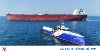Toàn cảnh quốc tế trưa 5/5: Iran tấn công tên lửa UAE, Mỹ hạ đội tàu của Tehran