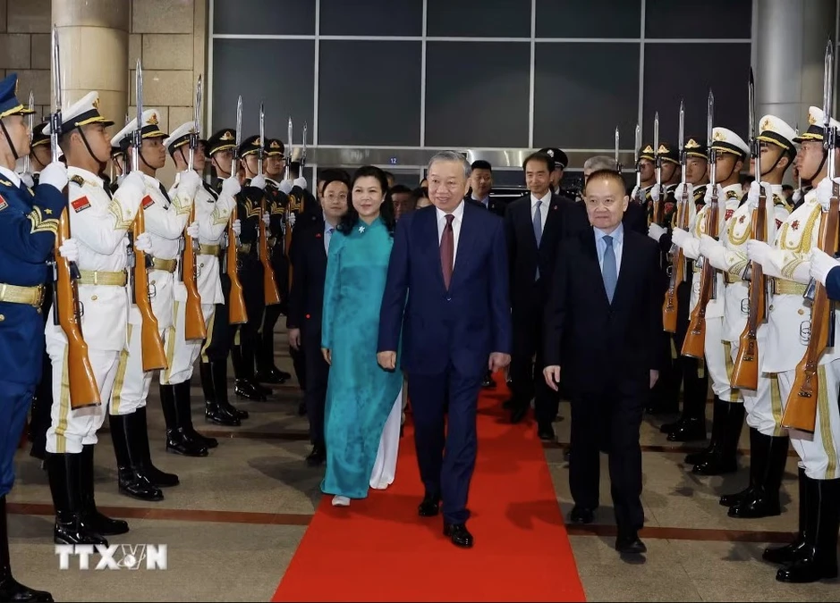 Tổng Bí thư, Chủ tịch nước Tô Lâm đi tàu cao tốc thăm Nam Ninh, Trung Quốc Tổng Bí thư, Chủ tịch nước Tô Lâm đi tàu cao tốc thăm Nam Ninh, Trung Quốc