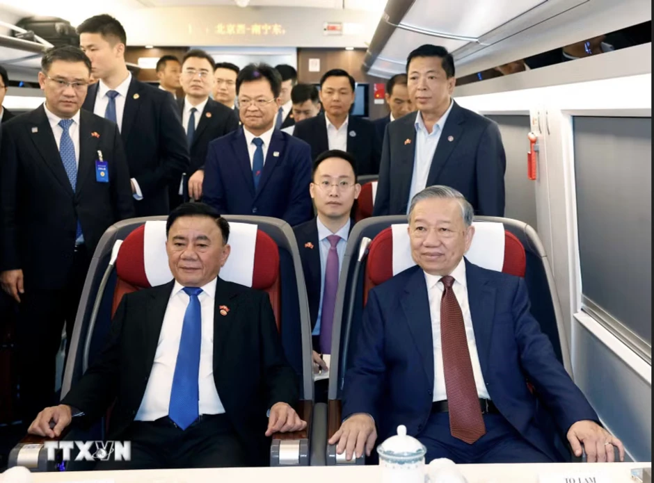 Tổng Bí thư, Chủ tịch nước Tô Lâm đi tàu cao tốc thăm Nam Ninh, Trung Quốc Tổng Bí thư, Chủ tịch nước Tô Lâm đi tàu cao tốc thăm Nam Ninh, Trung Quốc