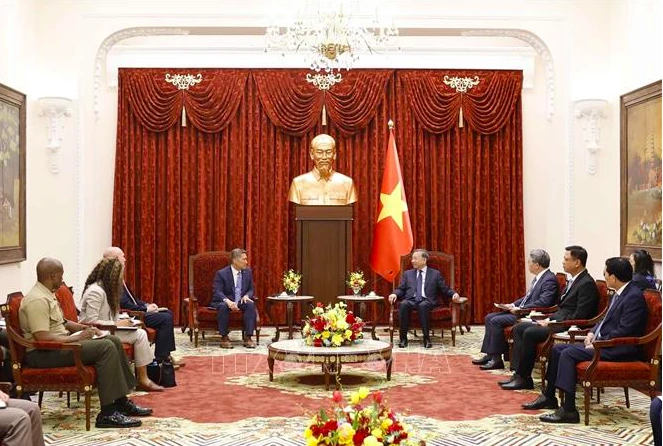 Tổng Bí thư, Chủ tịch nước Tô Lâm tiếp Quyền Bộ trưởng Hải quân Mỹ Hùng Cao Tổng Bí thư, Chủ tịch nước Tô Lâm tiếp Quyền Bộ trưởng Hải quân Mỹ Hùng Cao