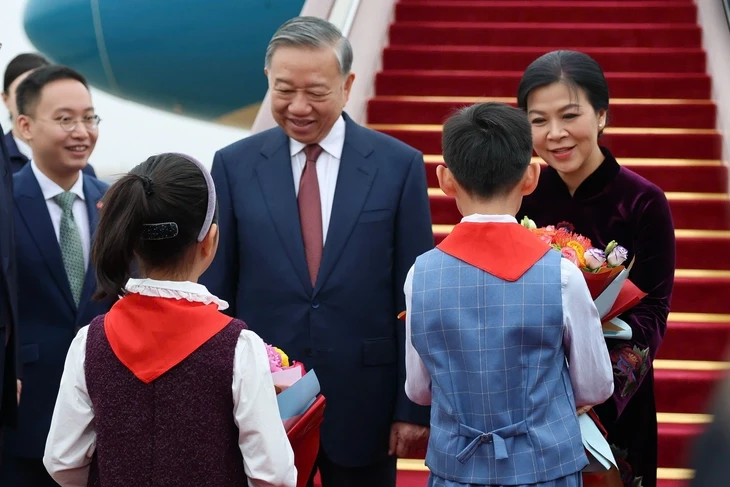 Tổng Bí thư, Chủ tịch nước Tô Lâm và Phu nhân đến Bắc Kinh, bắt đầu chuyến thăm Trung Quốc Tổng Bí thư, Chủ tịch nước Tô Lâm và Phu nhân đến Bắc Kinh, bắt đầu chuyến thăm Trung Quốc