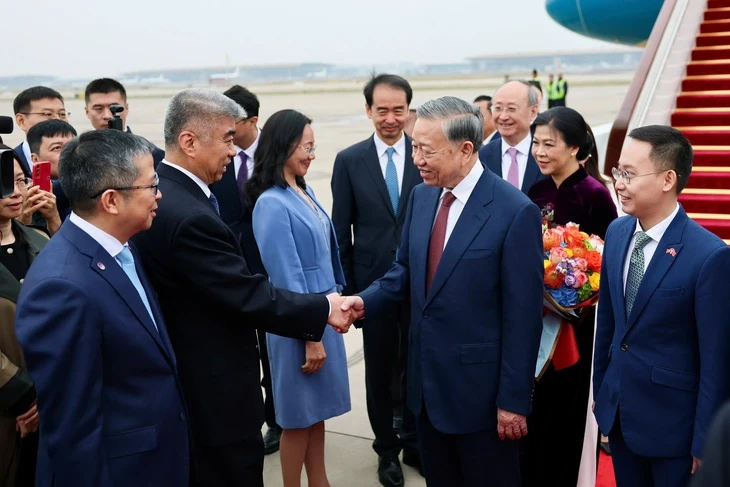 Tổng Bí thư, Chủ tịch nước Tô Lâm và Phu nhân đến Bắc Kinh, bắt đầu chuyến thăm Trung Quốc Tổng Bí thư, Chủ tịch nước Tô Lâm và Phu nhân đến Bắc Kinh, bắt đầu chuyến thăm Trung Quốc