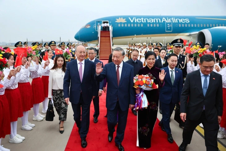Tổng Bí thư, Chủ tịch nước Tô Lâm và Phu nhân đến Bắc Kinh, bắt đầu chuyến thăm Trung Quốc Tổng Bí thư, Chủ tịch nước Tô Lâm và Phu nhân đến Bắc Kinh, bắt đầu chuyến thăm Trung Quốc