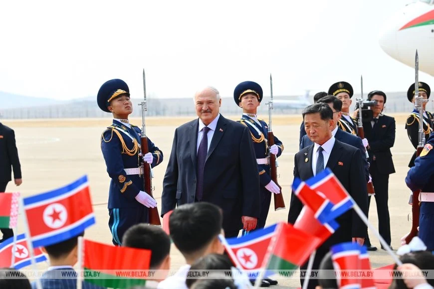 Tổng thống Belarus lần đầu công du Triều Tiên