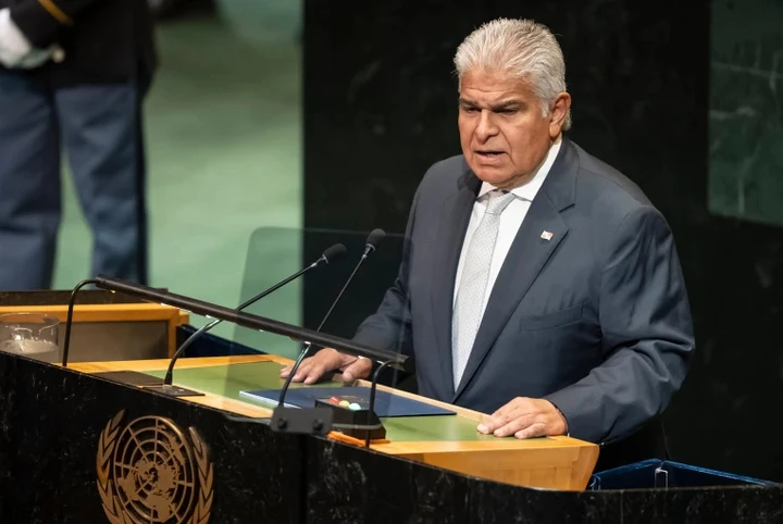 Tổng thống Cộng hoà Panama và Phu nhân thăm chính thức Việt Nam Tổng thống Cộng hoà Panama và Phu nhân thăm chính thức Việt Nam