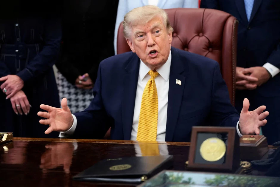 Tổng thống Donald Trump dọa trừng phạt người loan tin Mỹ thiếu đạn dược Tổng thống Donald Trump dọa trừng phạt người loan tin Mỹ thiếu đạn dược