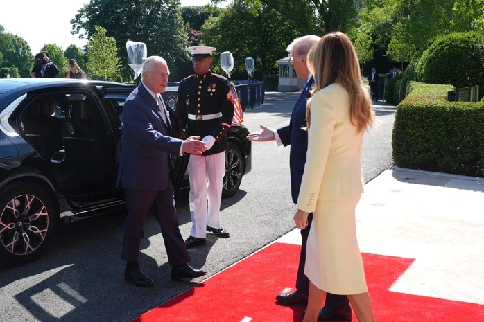 Tổng thống Donald Trump đón tiếp Vua Anh Charles III tại Nhà Trắng Tổng thống Donald Trump đón tiếp Vua Anh Charles III tại Nhà Trắng