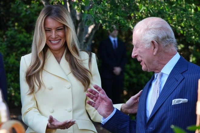 Tổng thống Donald Trump đón tiếp Vua Anh Charles III tại Nhà Trắng Tổng thống Donald Trump đón tiếp Vua Anh Charles III tại Nhà Trắng
