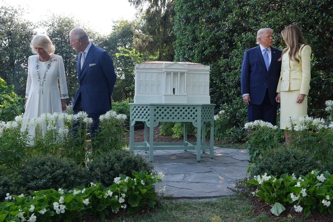 Tổng thống Donald Trump đón tiếp Vua Anh Charles III tại Nhà Trắng Tổng thống Donald Trump đón tiếp Vua Anh Charles III tại Nhà Trắng