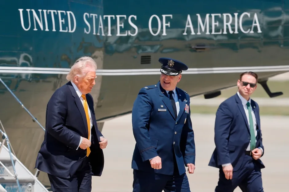 Tổng thống Donald Trump lên đường thăm Trung Quốc