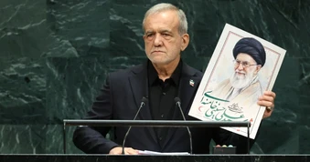 Tổng thống Iran gửi thông điệp cứng rắn, tuyên bố "không cúi đầu"
