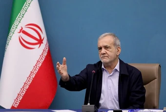 Tổng thống Iran xin lỗi các nước láng giềng, hứa dừng tấn công