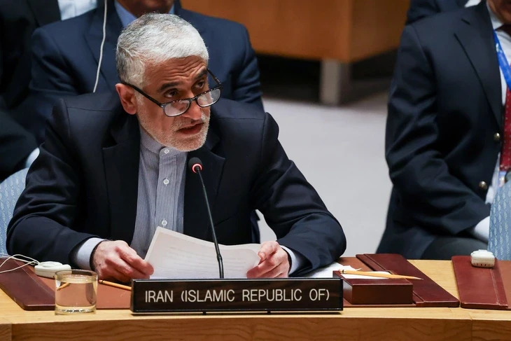 Tổng thống Iran xin lỗi các nước láng giềng, tuyên bố không đầu hàng Tổng thống Iran xin lỗi các nước láng giềng, tuyên bố không đầu hàng