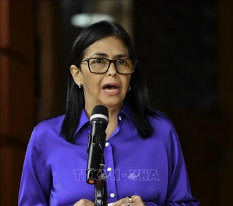 Tổng thống lâm thời Venezuela bất ngờ hủy chuyến công du nước ngoài đầu tiên