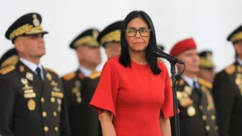 Tổng thống lâm thời Venezuela cải tổ nội các, miễn nhiệm Bộ trưởng Quốc phòng