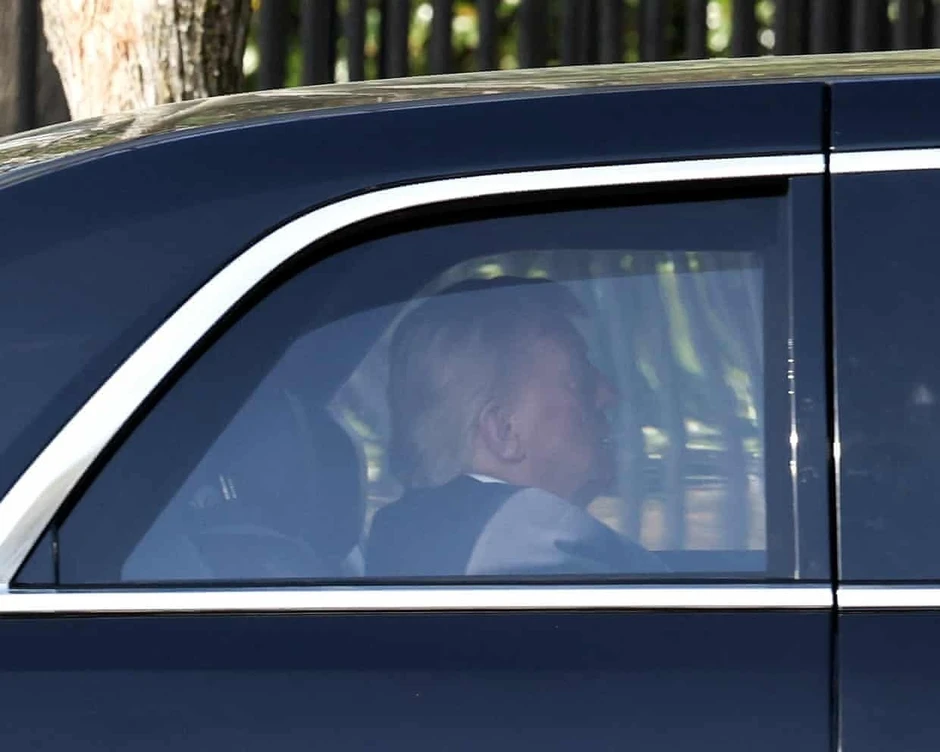 Tổng thống Mỹ Donald Trump xuất hiện tại Toà án Tối cao Tổng thống Mỹ Donald Trump xuất hiện tại Toà án Tối cao