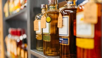 Tổng thống Mỹ D.Trump tuyên bố dỡ bỏ thuế rượu whisky Scotland với Anh